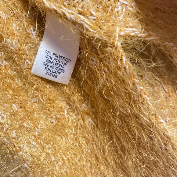 Fuzzy Mockneck Sweater | Candies | medium NEW - Picture 7 of 12